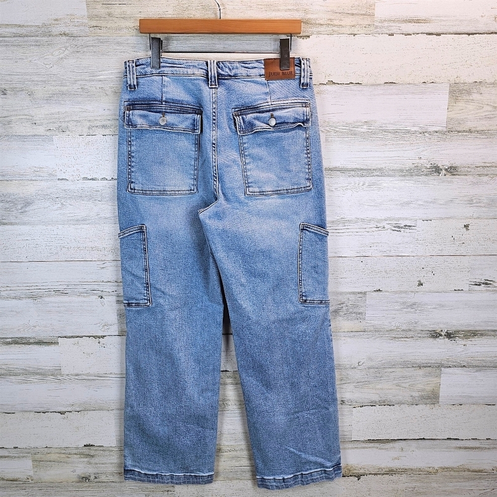 Judy Blue Claire Light Wash High Waist Wide Leg Cargo Jeans Stretch Denim 31 - Picture 4 of 13